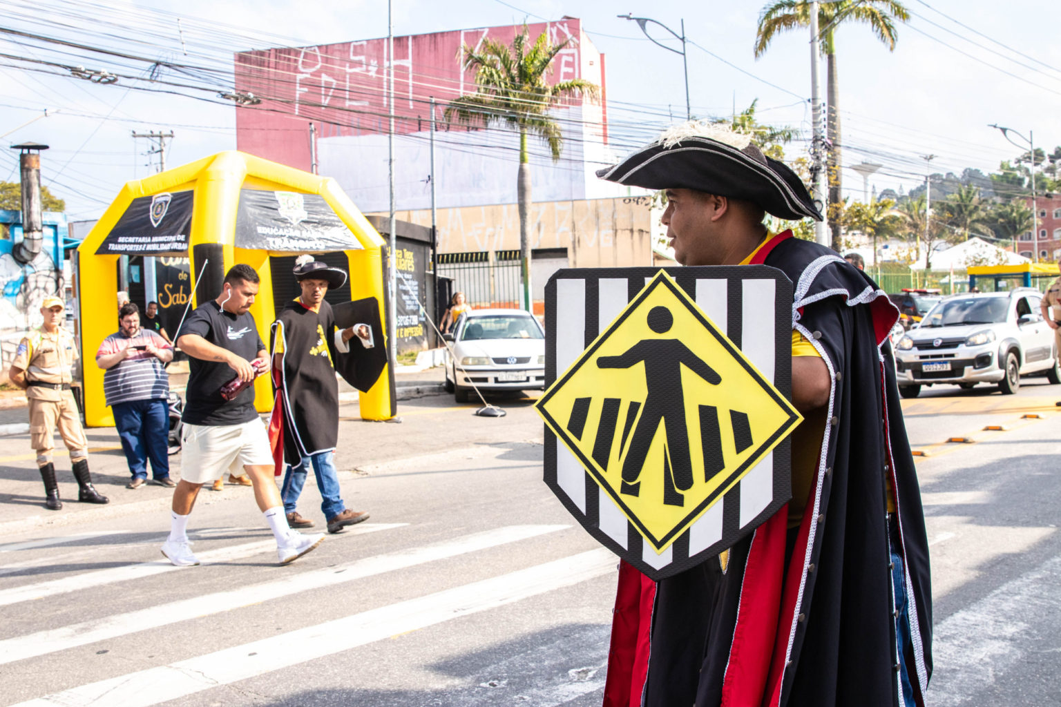 Prefeitura De Ferraz Promove Campanha Maio Amarelo No Tr Nsito