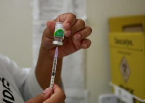 Ministério da Saúde amplia vacinação contra gripe para todos com mais de 6 meses de idade